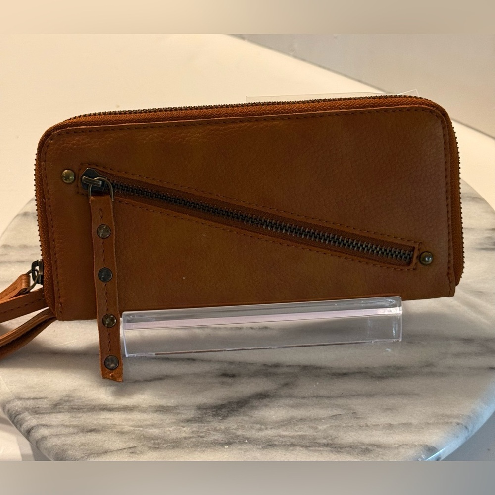Free People Brown Vegan Leather Wristlet Wallet 8x4 Zip Around Closure CC Slots